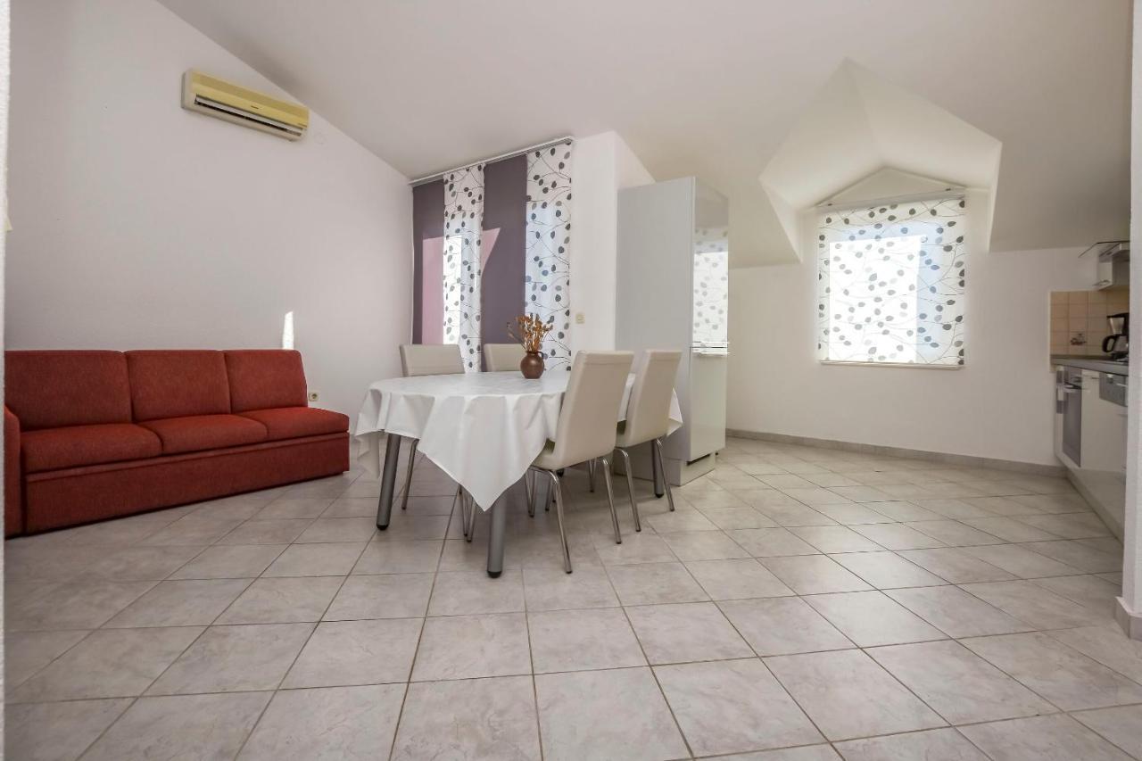 Apartment Zdravka Primosten Exterior photo